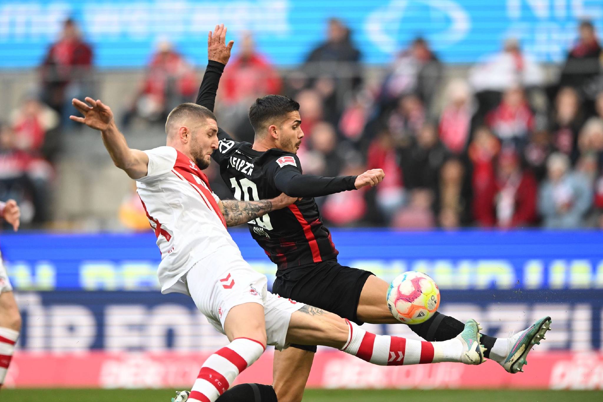 斯图加特主场小胜,喜迎胜利拼搏士气高扬 斯图加特主场小胜,喜迎胜利拼搏士气高扬