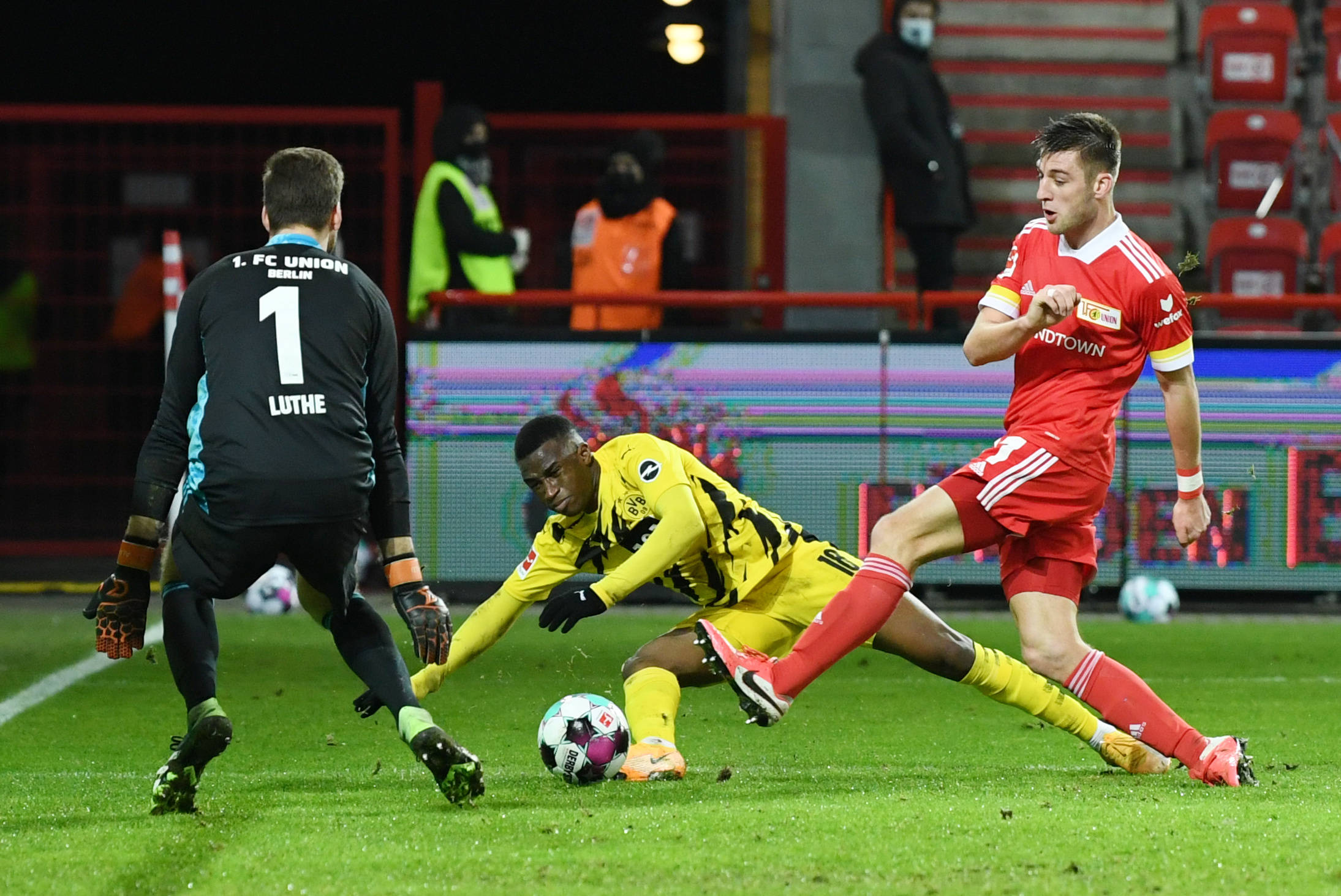 关于柏林联连续取胜，继续领跑德甲积分榜的信息