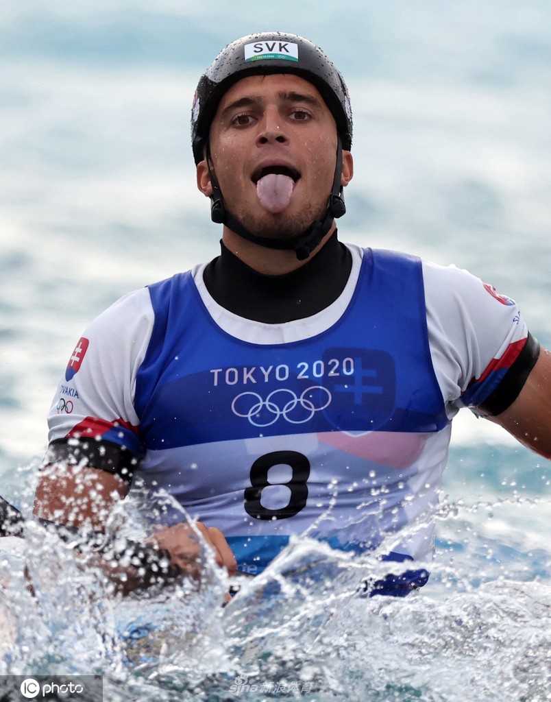 捷克选手勇夺头名，实现壮举的简单介绍