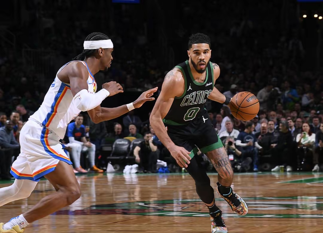 包含太阳轻取马刺，塔图姆惊艳四座的词条