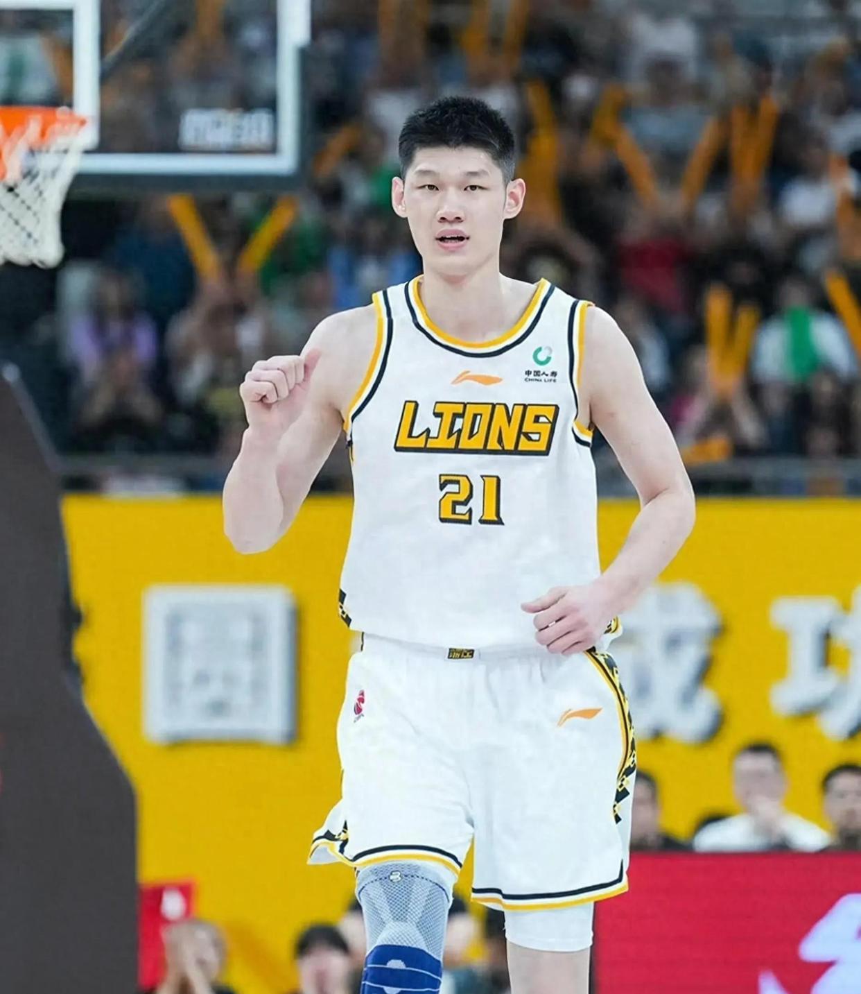 关于勇士险胜猛龙,胡金秋状态火热的信息 关于勇士险胜猛龙,胡金秋状态火热的信息