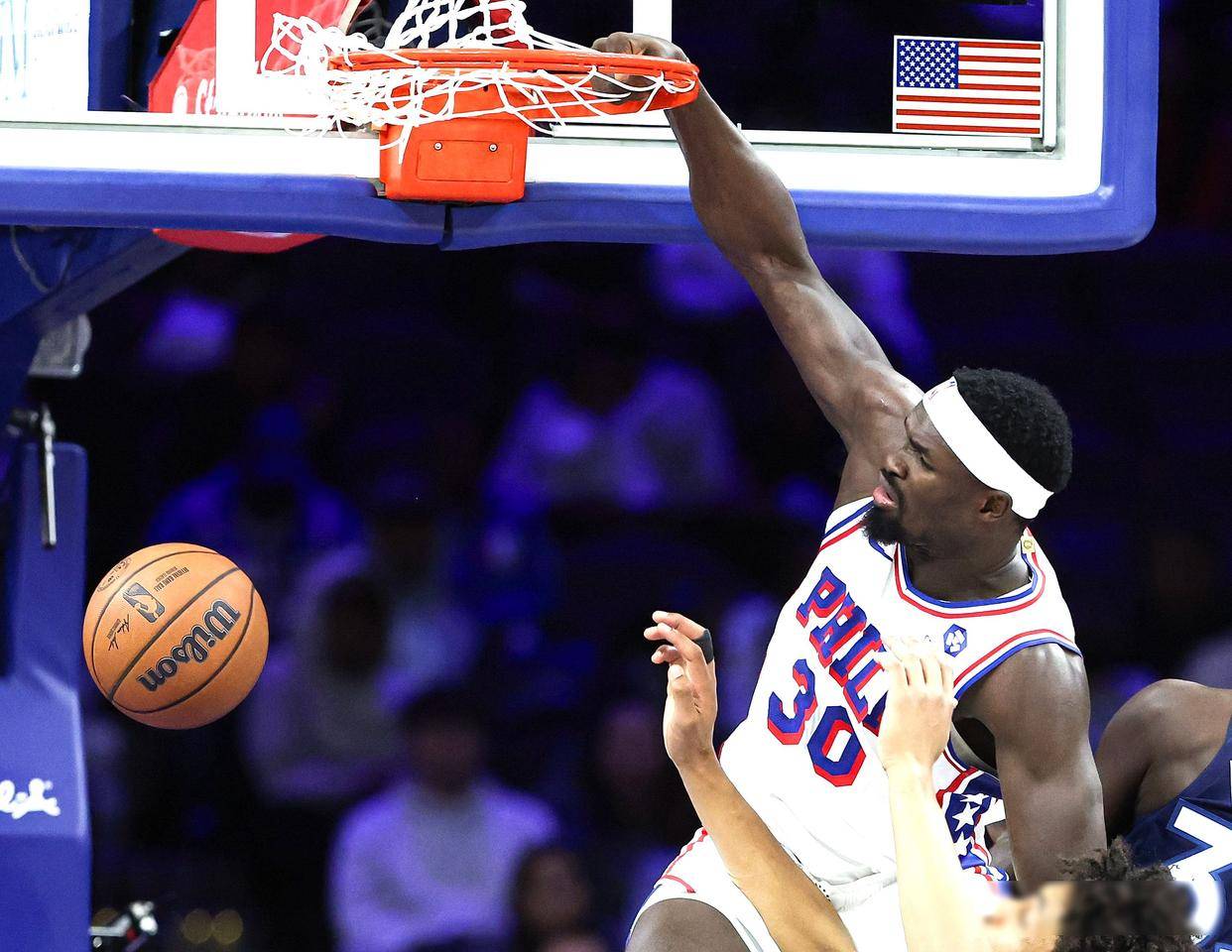 关于吉林队翻盘四川队，恩比德统治全场的信息