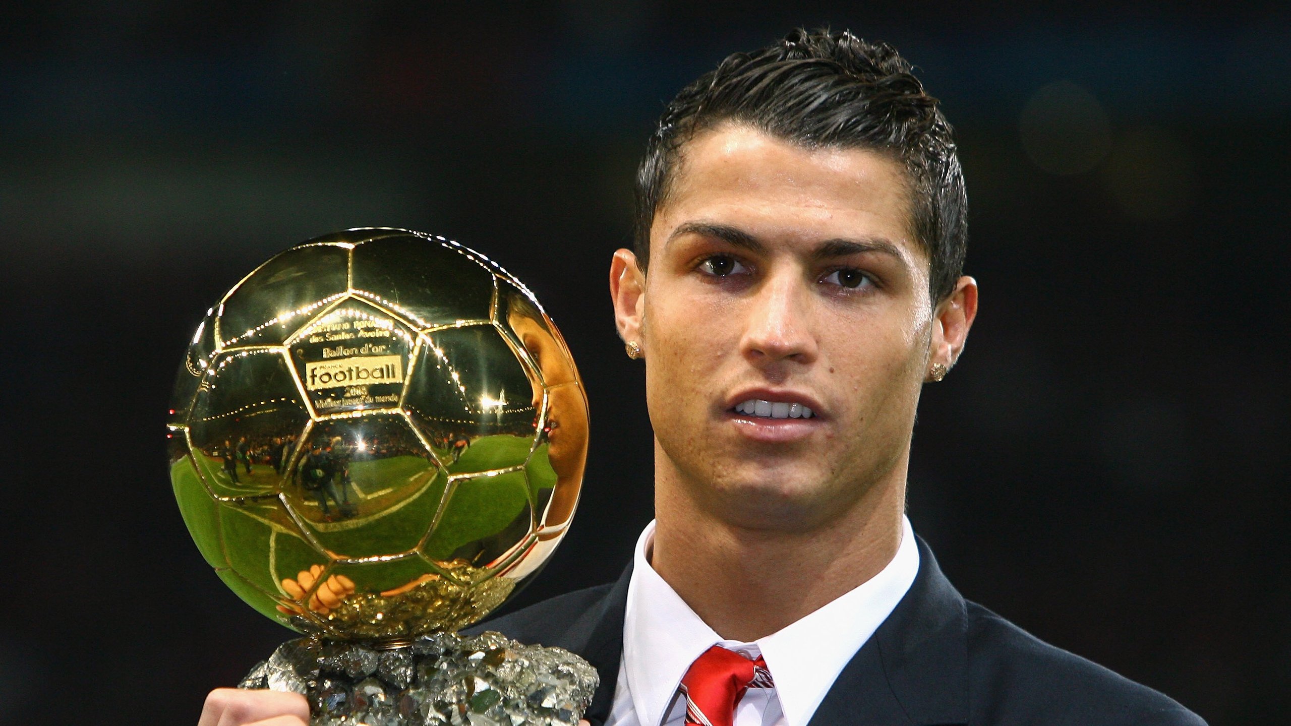 当东方魔法照亮伯纳乌，久保建英欧冠封神夜，乌拉圭铁血碾碎威尔士神话