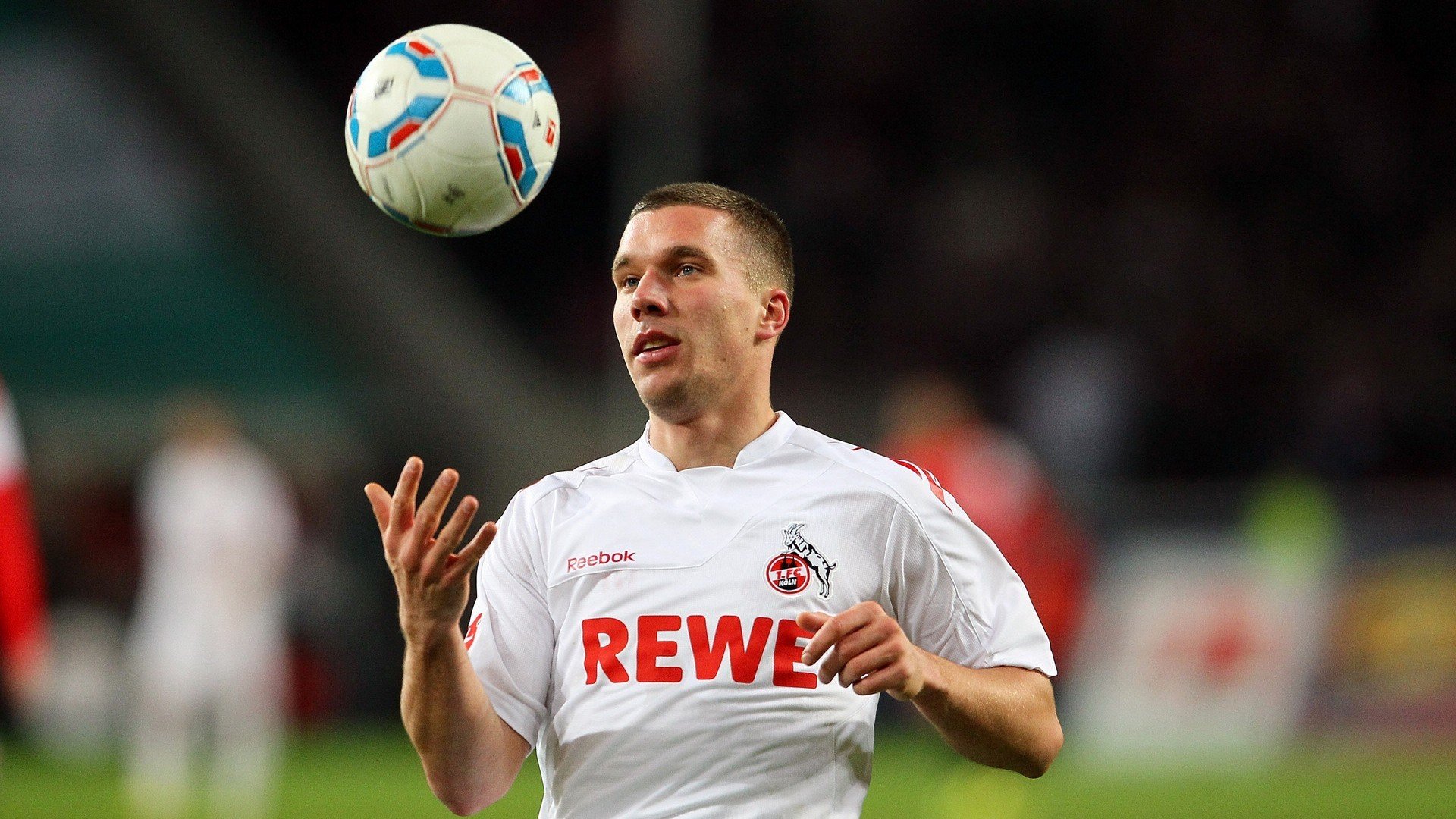 布雷默一锤定音，希腊式防守哲学如何终结毕尔巴鄂的钢铁洪流