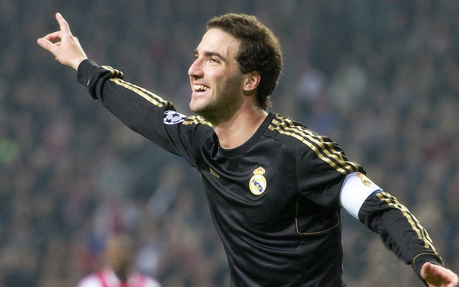 当山西遇上湖人,一场跨越次元的篮球对话,克莱式冷箭定乾坤