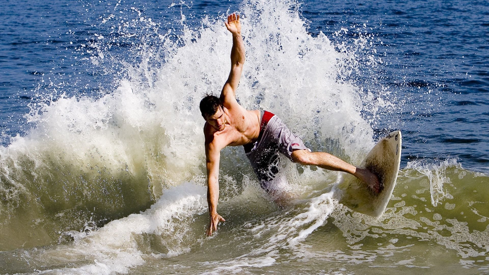 山西烽火迎强敌,霍勒迪冠军级表现闪耀中美篮球对话