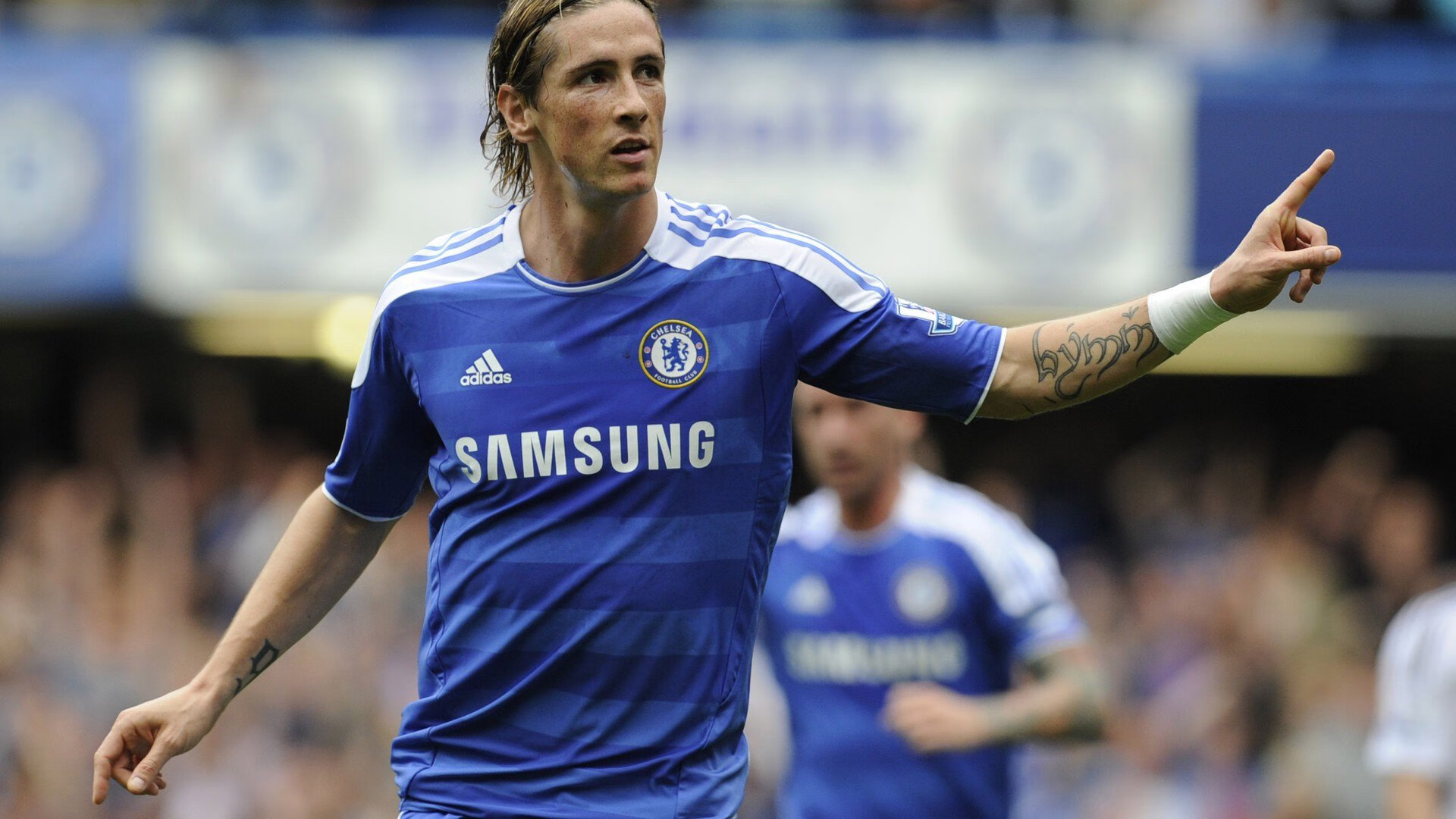 绿茵场与乒乓台的双重奏，德国力克英格兰，林高远闪耀高光时刻